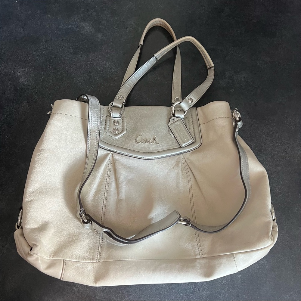 Coach Beige Leather Shoulder Bag